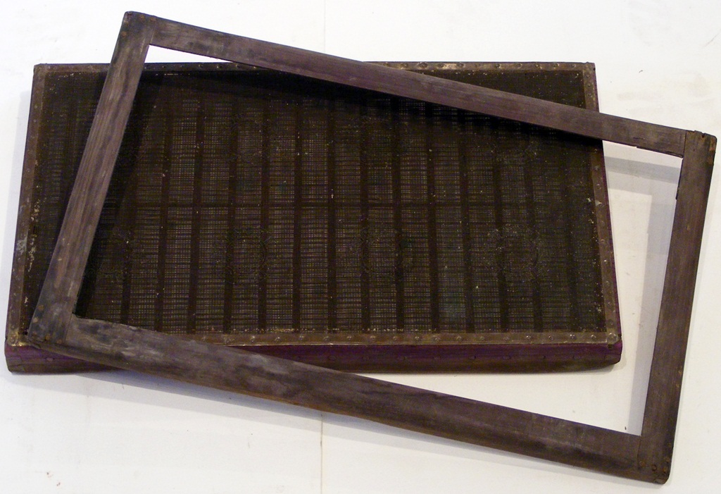 forma per carta a mano, velina - ambito pesciatino (prima metà sec. XX)