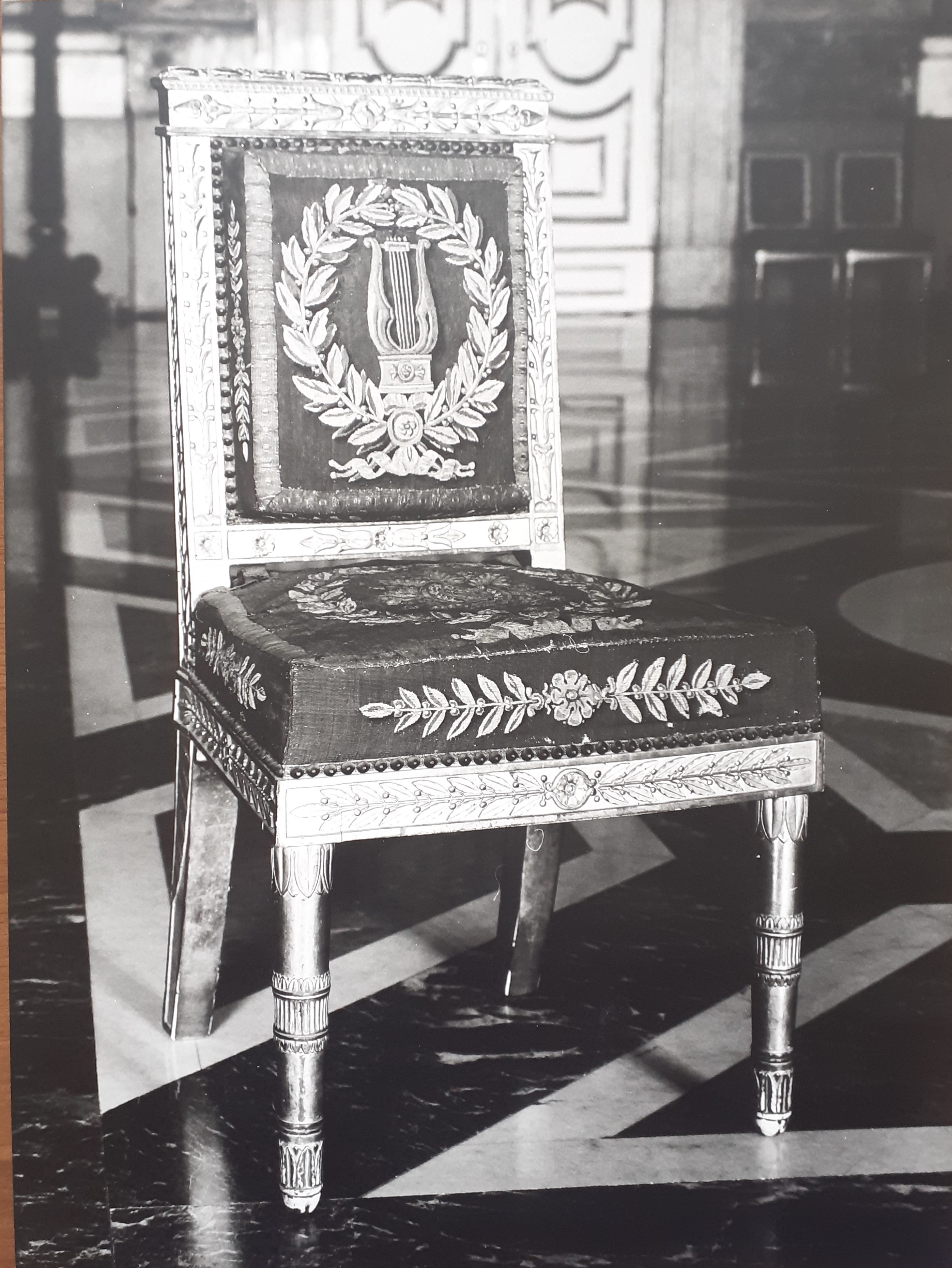 Sedia appartenente ad una serie di sei (sedia, serie) - manifattura francese (prima metà XIX secolo)