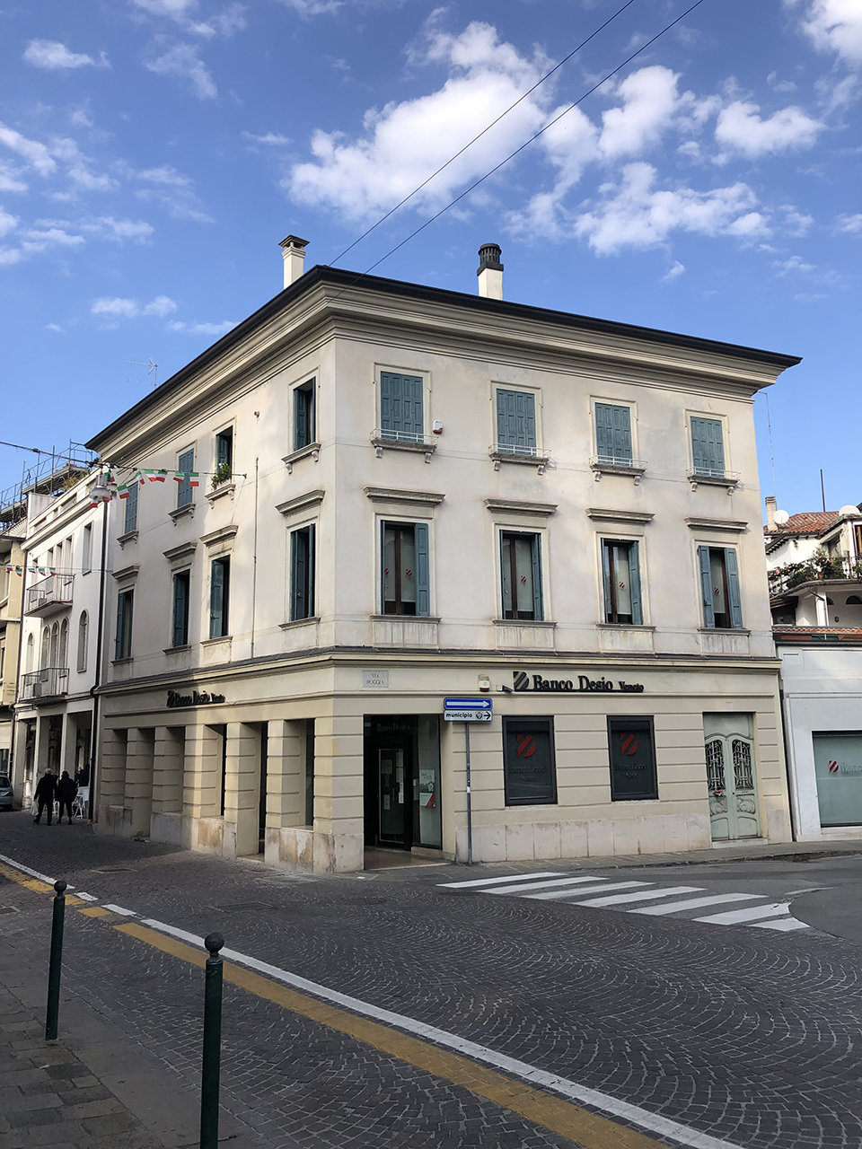 Edificio del XIX secolo (edificio) - Treviso (TV)  (XIX)