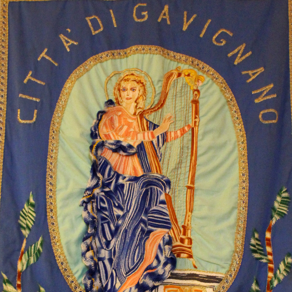 Stendardo della Banda Musicale Città di Gavignano, STRUMENTI E ACCESSORI di D'Agostino, Anna