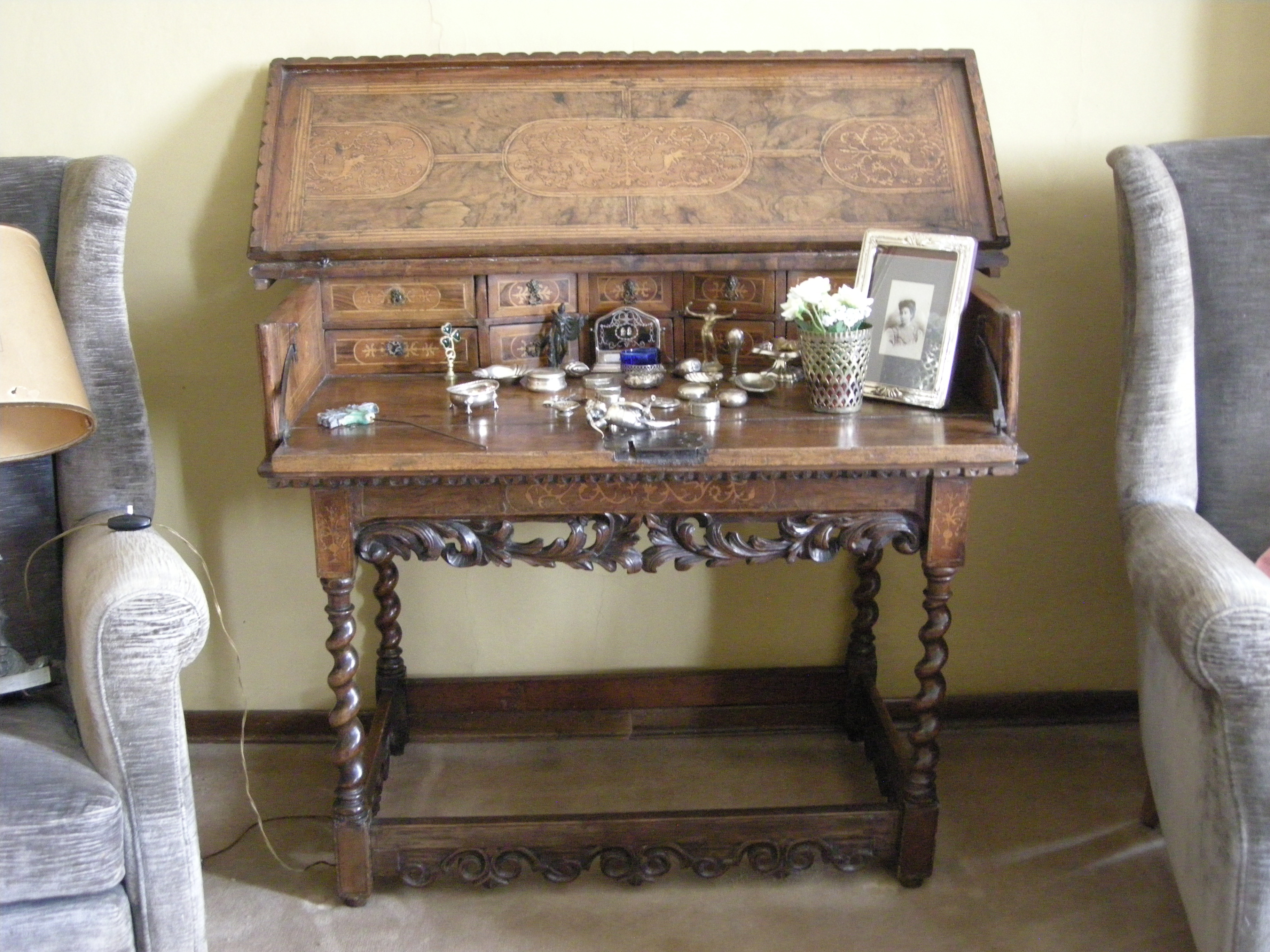 scrivania a ribalta, opera isolata - manifattura emiliana (metà sec. XVII)