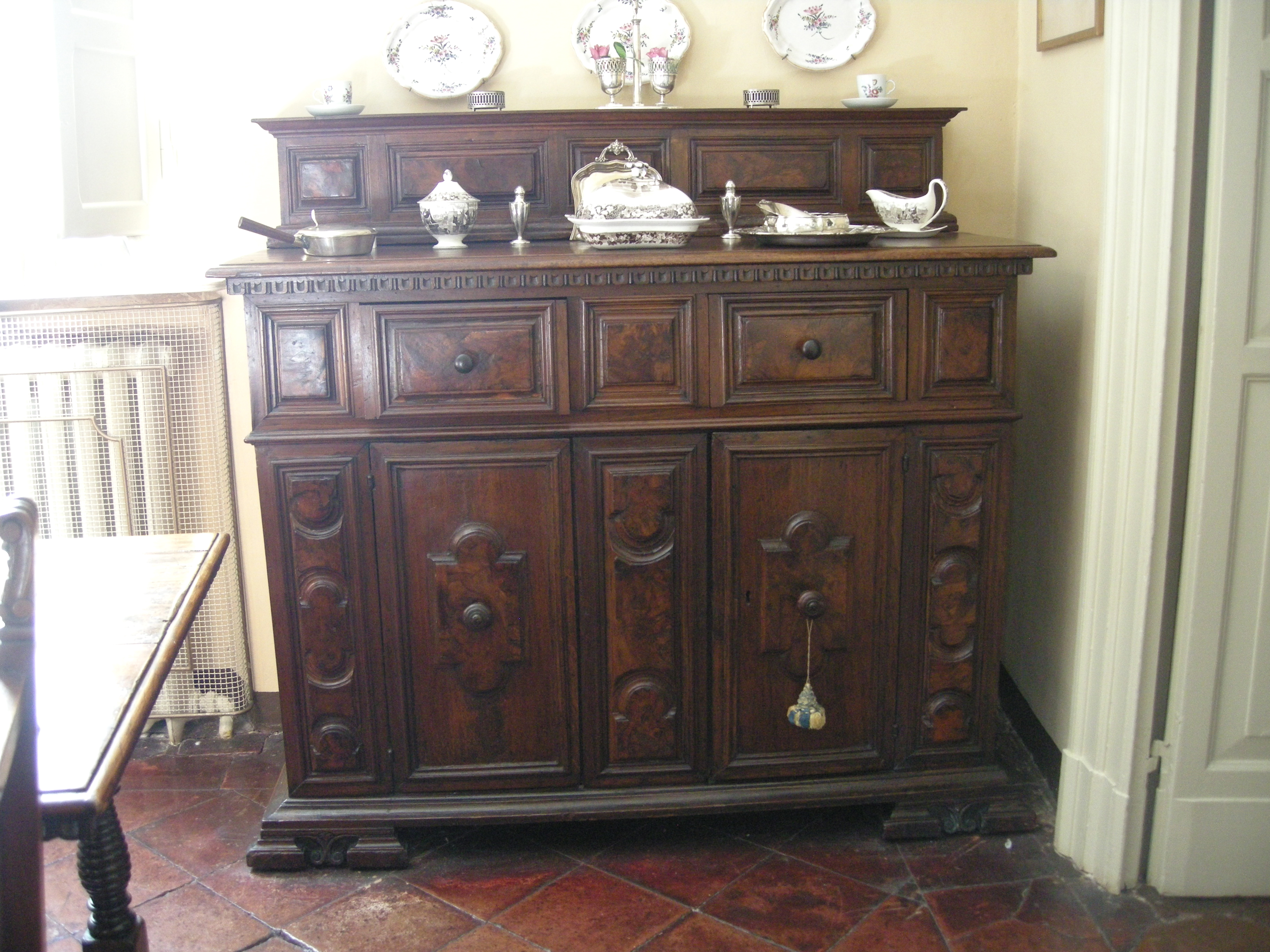 credenza, opera isolata - manifattura bolognese (sec. XVII)