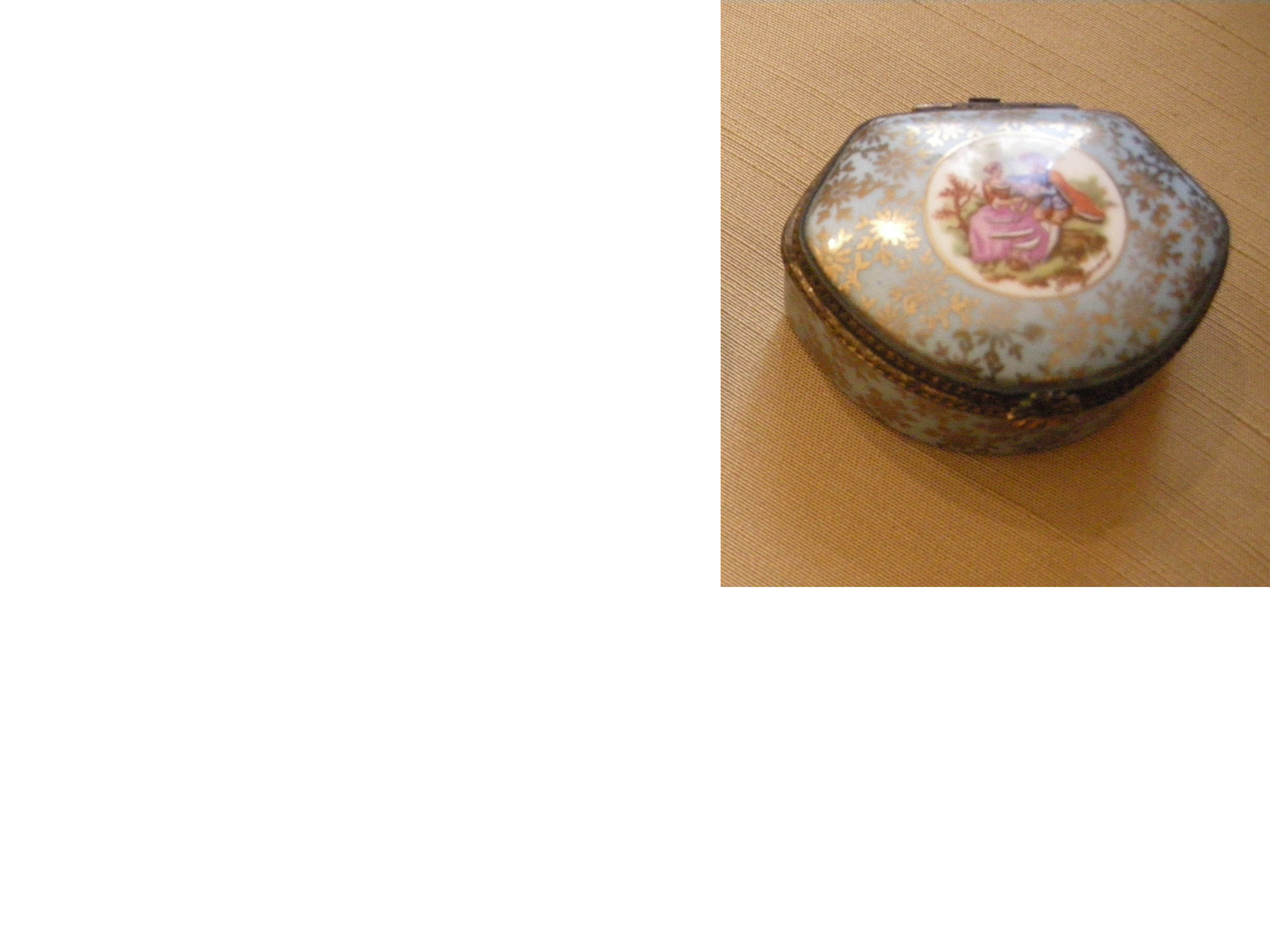 tabacchiera, opera isolata - manifattura di Limoges (sec. XIX)