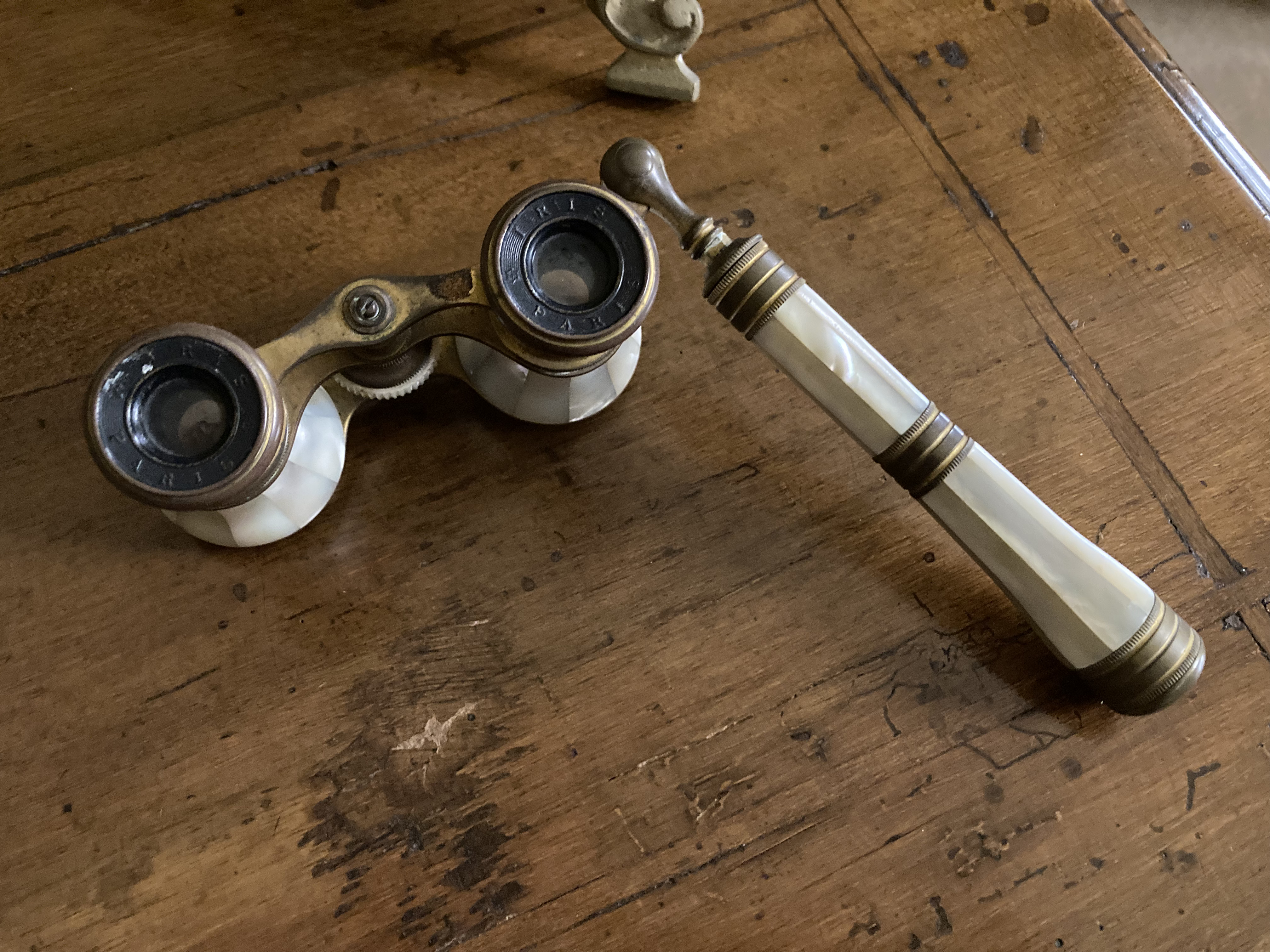 binocolo da teatro, opera isolata - manifattura francese (fine/ inizio secc. XIX-XX)