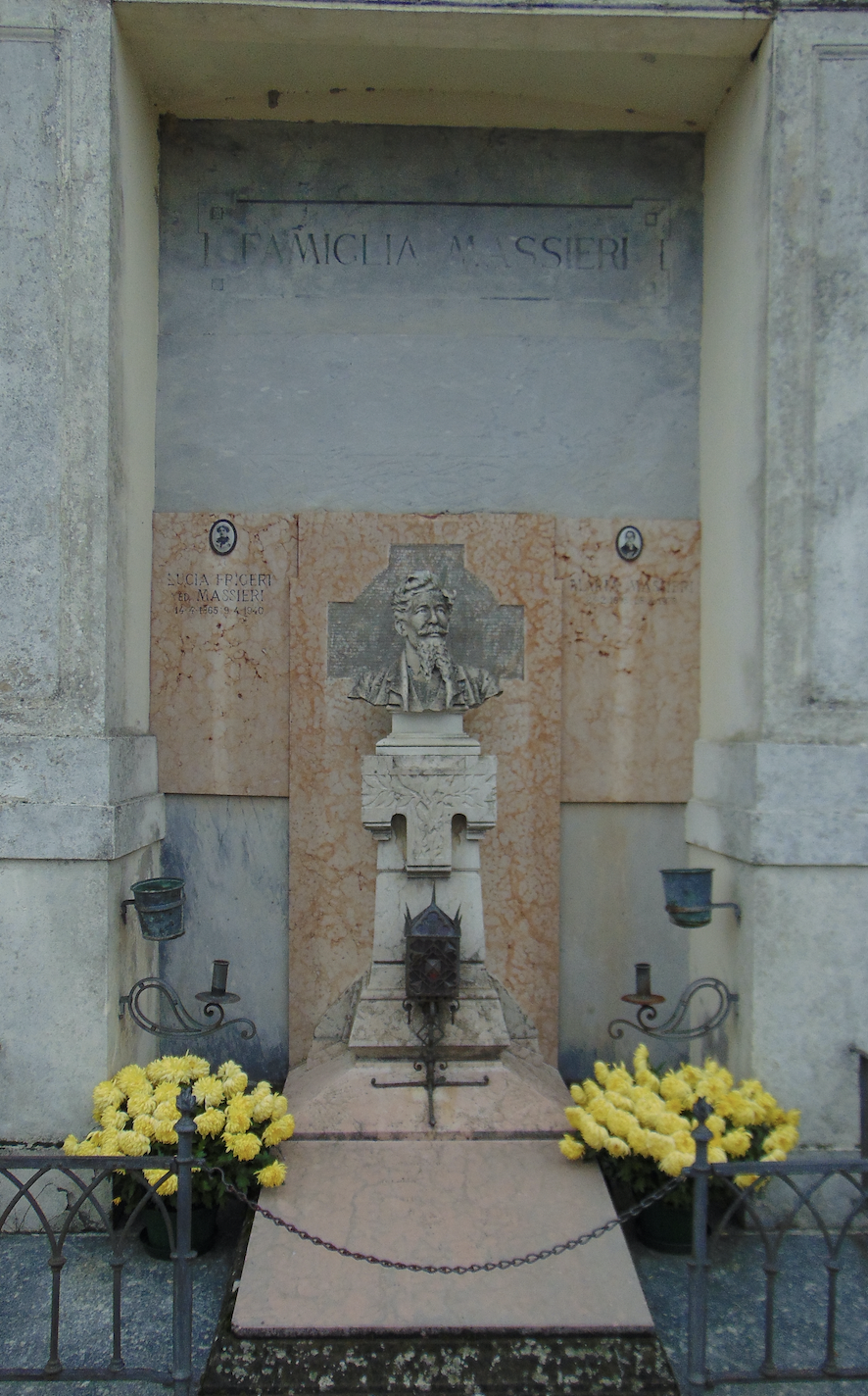 monumento funebre di Autore sconosciuto (attribuito) (fine/ inizio XIX/XX)