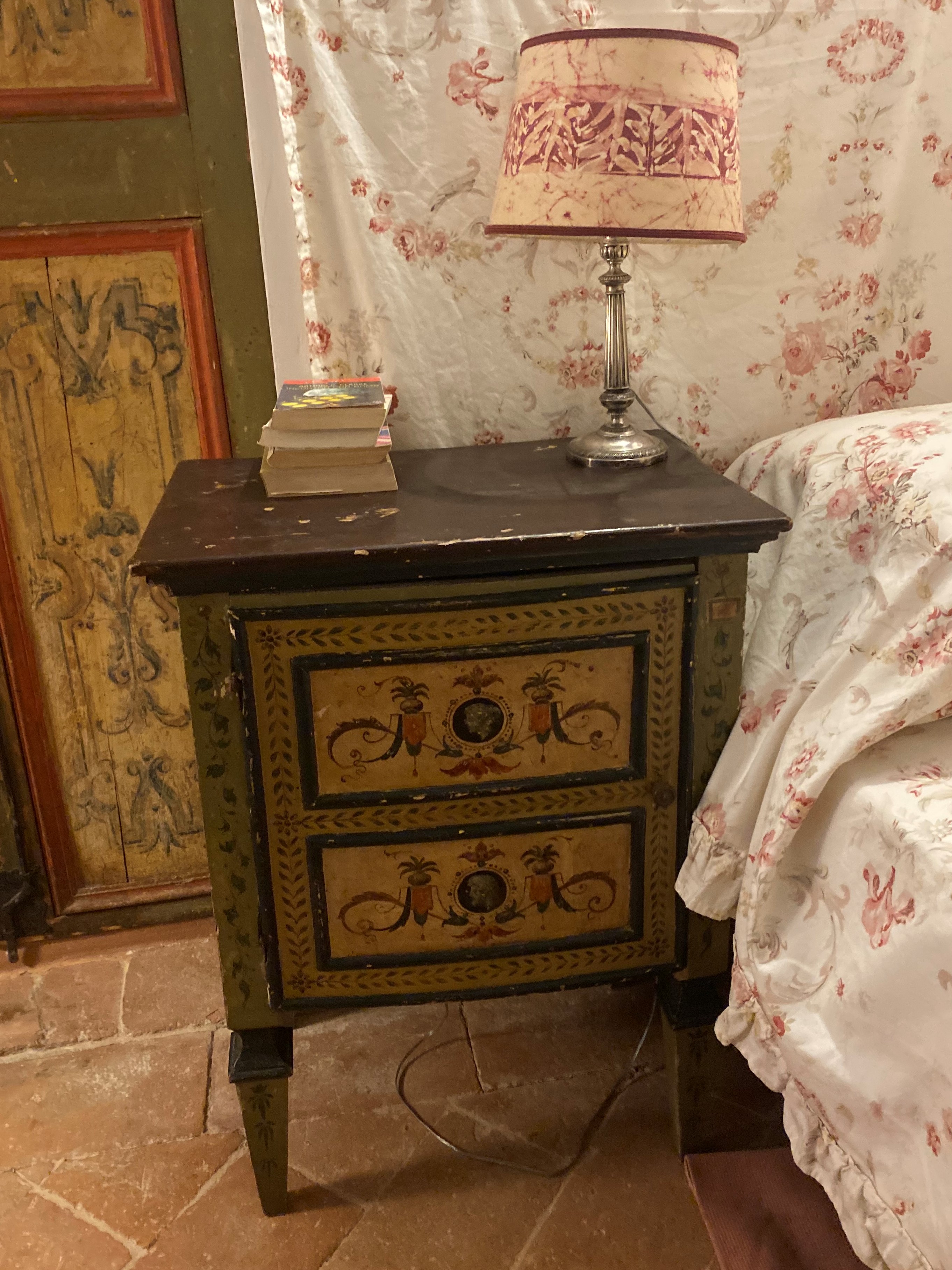 comodino - produzione umbra (fine/ fine XVIII)