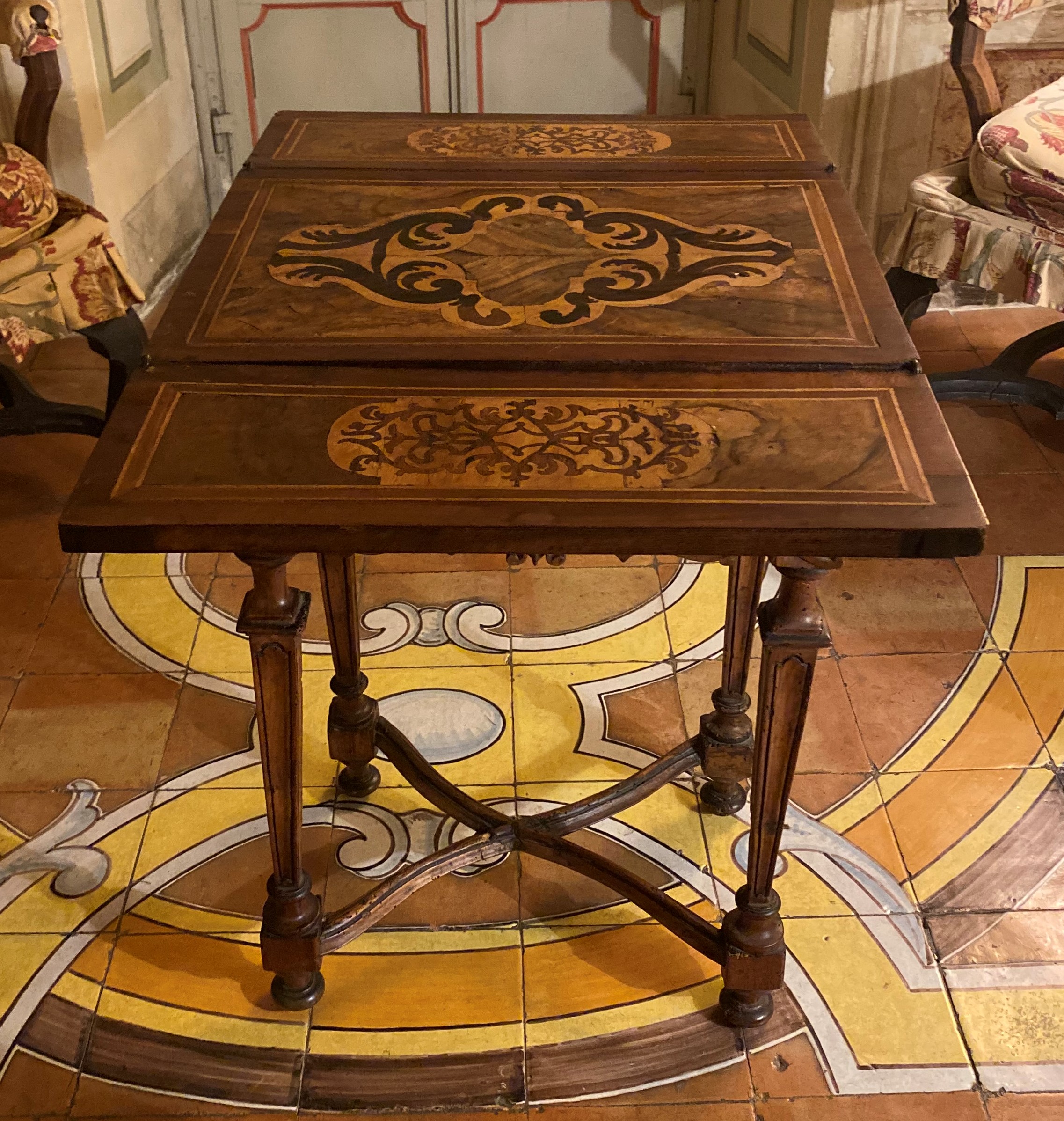 tavolo - produzione umbra (metà XVIII)