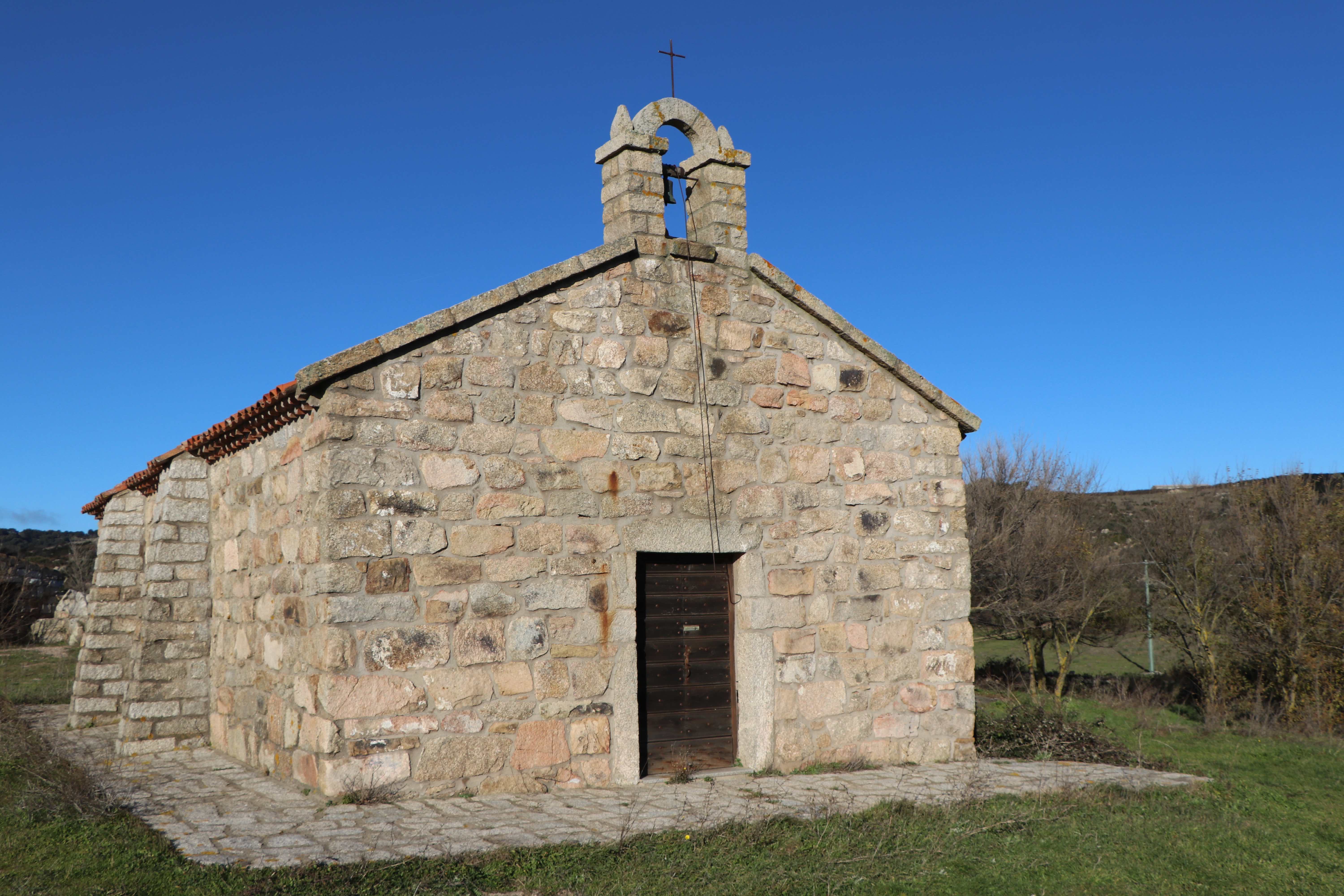 Chiesa di S. Leonardo di Silonis (chiesa) - Luras (SS) 