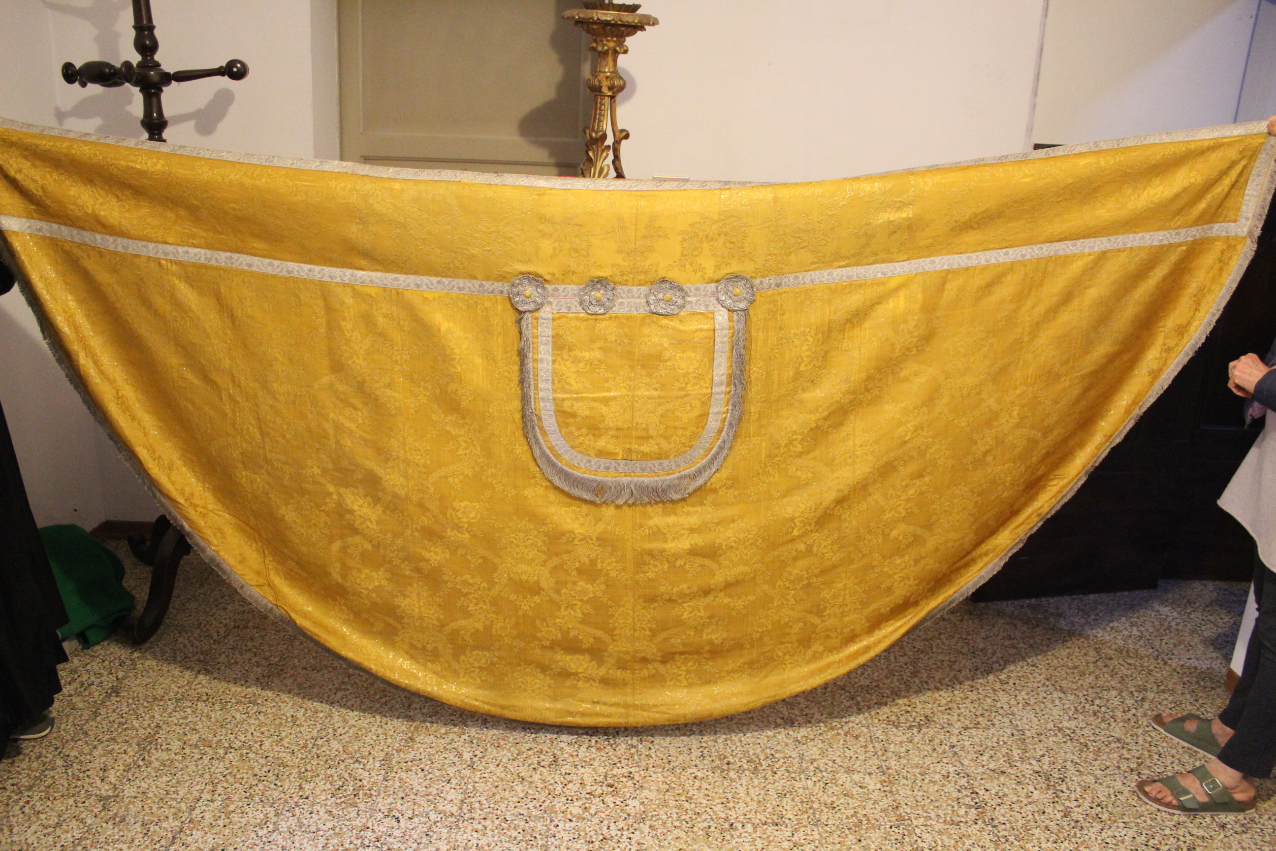 piviale, opera isolata - bottega romagnola (XVIII)