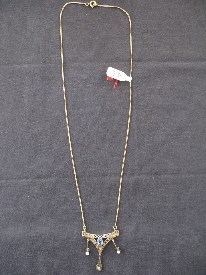 collana - principessa - ambito Italia meridionale (prima metà XX)