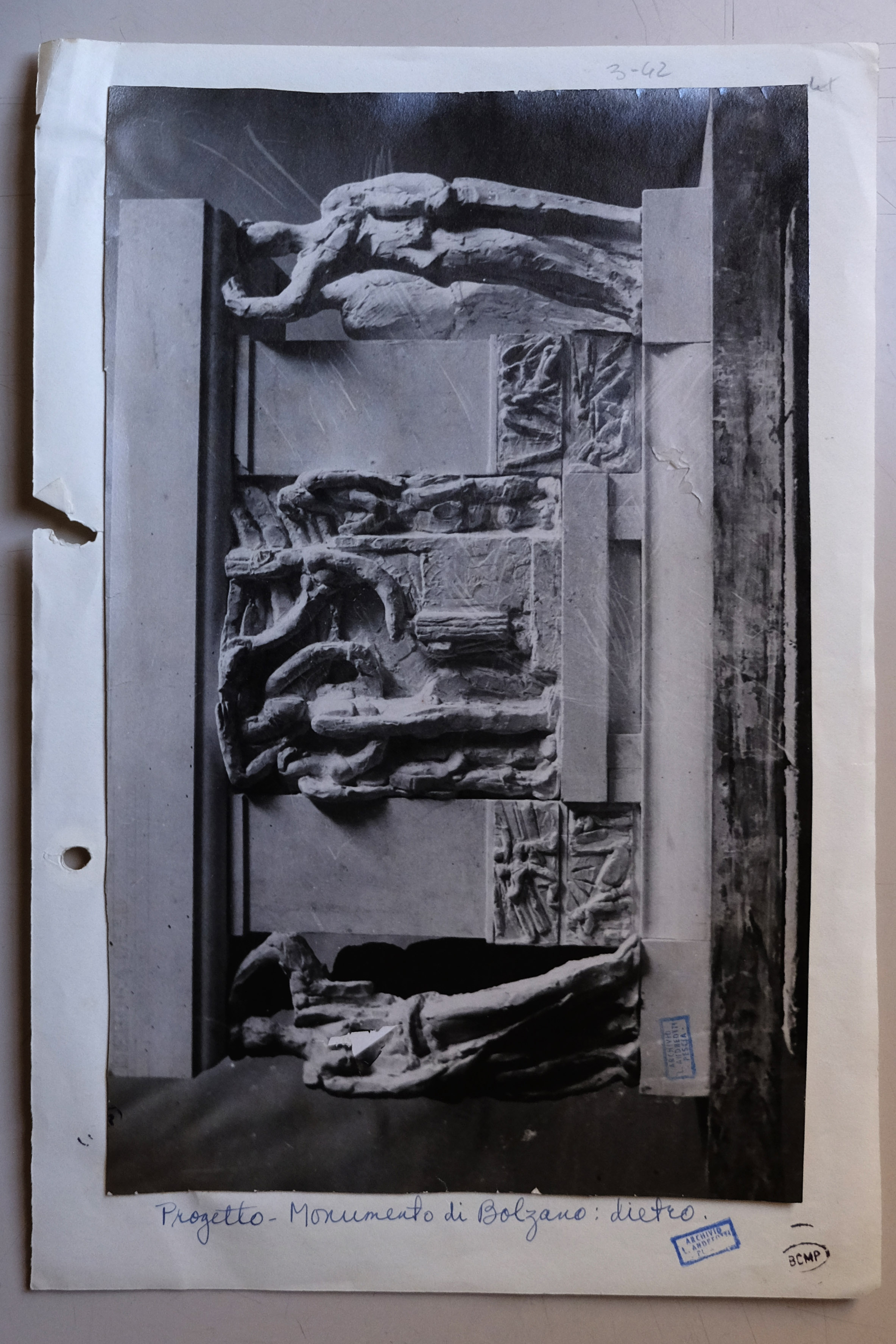 Andreotti, Libero. Monumento ai caduti - Bozzetti (positivo) di Anonimo, Andreotti (prima metà XX)