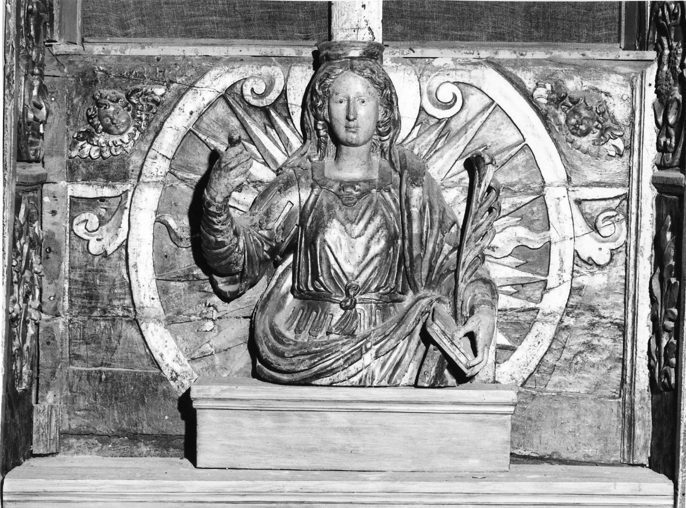 Santa Caterina d'Alessandria (rilievo) - bottega napoletana (fine/ inizio secc. XVI/ XVII)