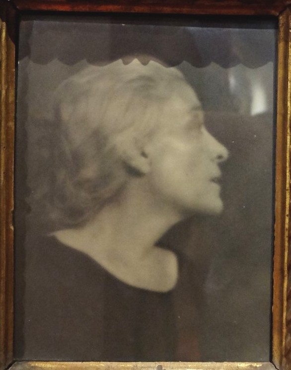 Ritratti fotografici - Attori - Eleonora Duse (positivo) di Genthe Arnold (primo quarto XX)