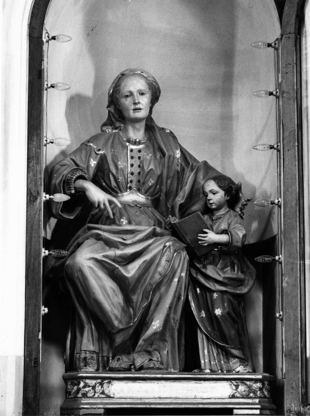 Sant'Anna con Maria Bambina (statua) di Di Zinno Paolo Saverio (attribuito) (inizio/ fine sec. XVIII)