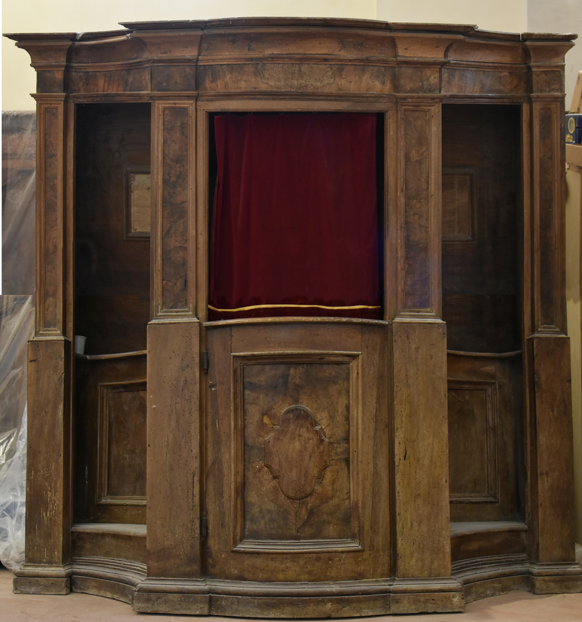 confessionale, coppia - bottega umbra (prima metà XVIII)