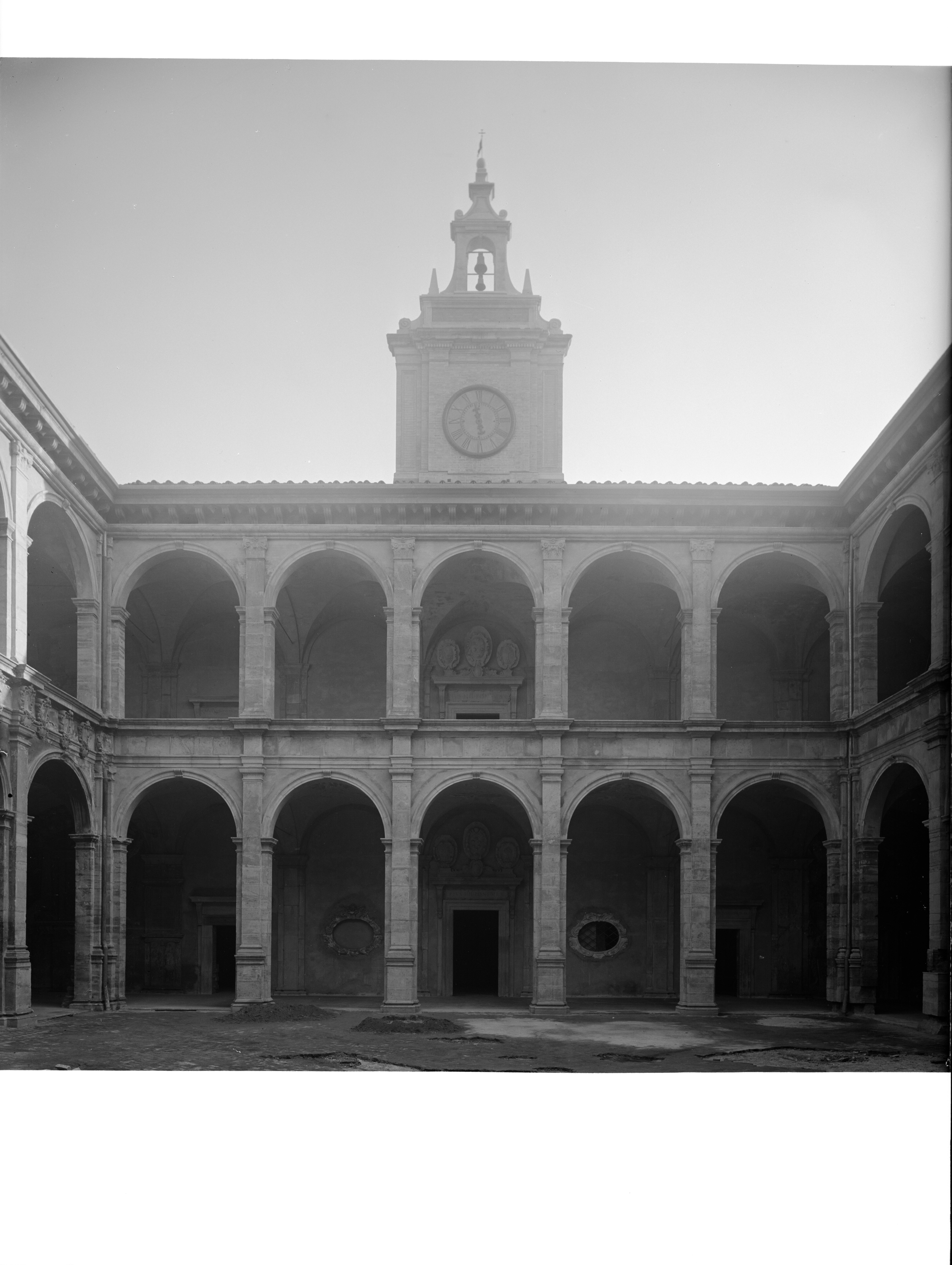 Architetti - Italia - Sec. 16. - Morandi, Antonio detto Il Terribilia (negativo, insieme) di Zagnoli, Alfonso, Morandi, Antonio detto il Terribilia, Cesi, Bartolomeo, Calvaert, Denijs, Paolucci, Antonio detto Levanti, Lelli, Ercole, Giannotti, Silvestro (XX)