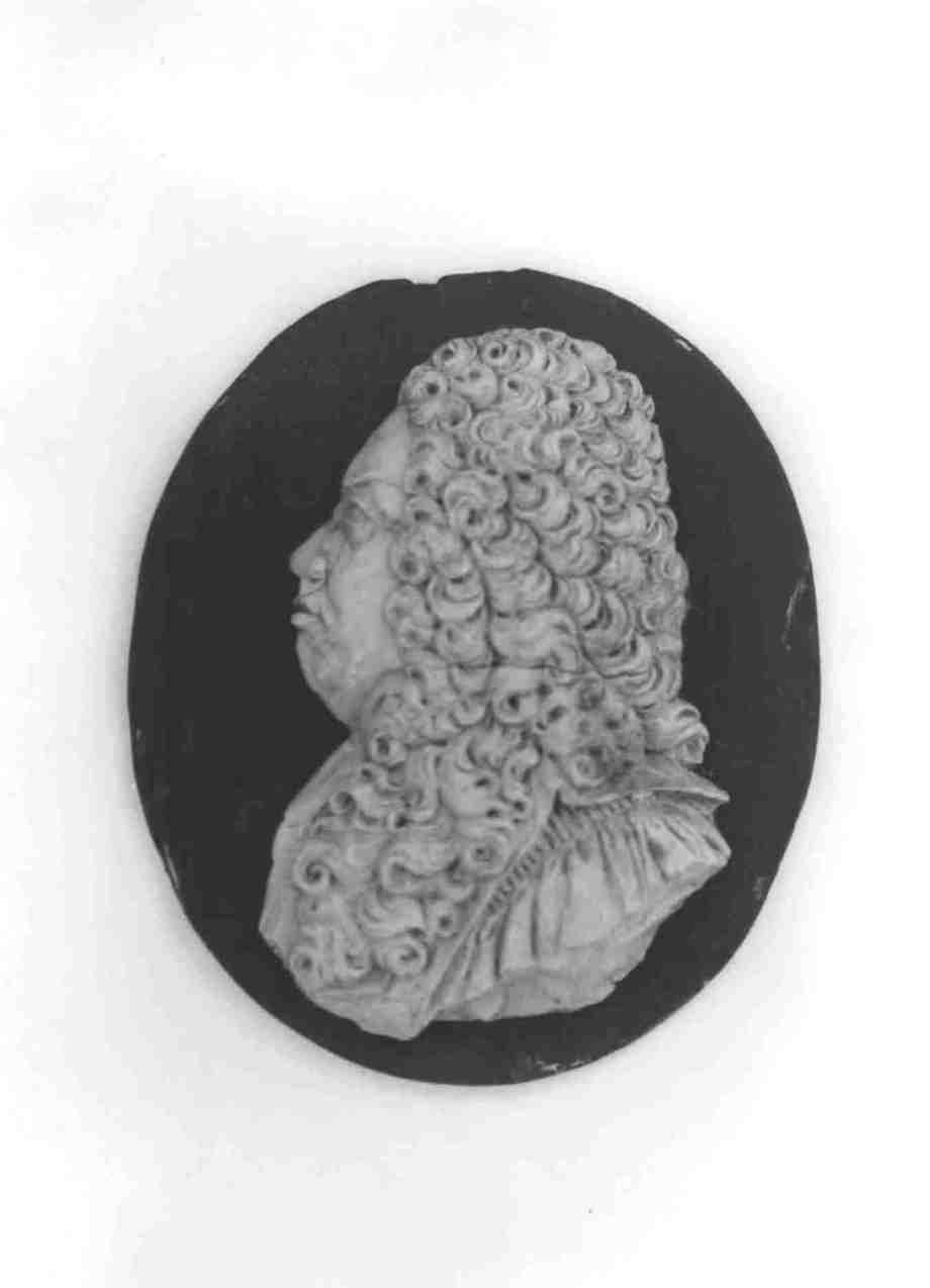 ritratto maschile (rilievo) - bottega toscana (XVIII)