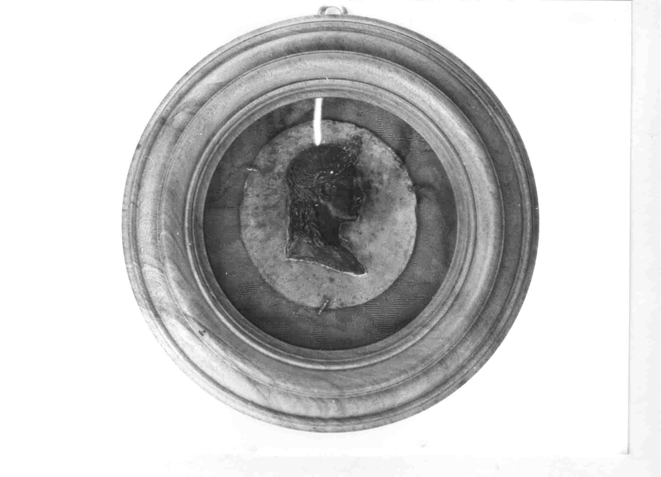 ritratto maschile (rilievo) - bottega toscana (XVIII)