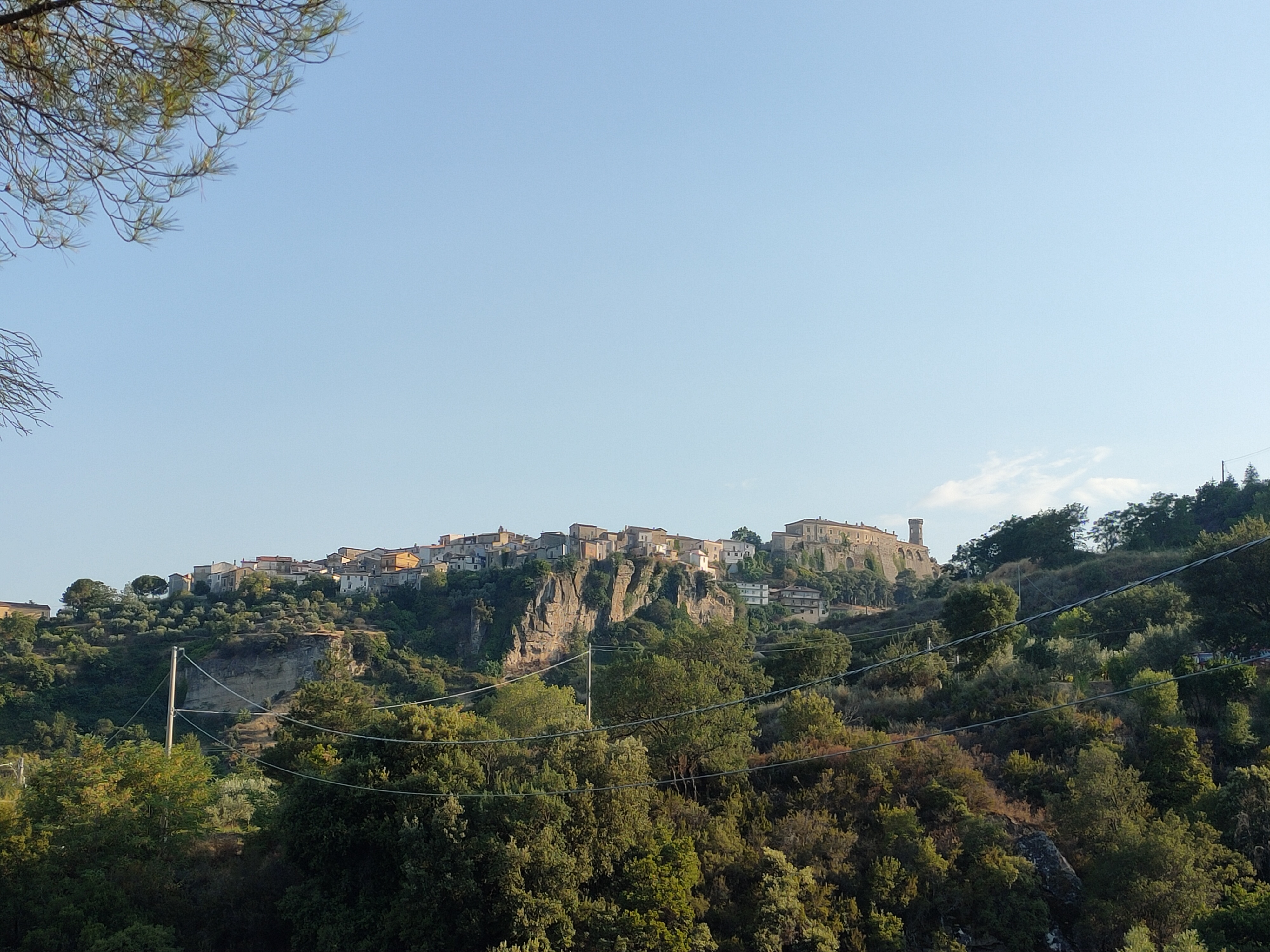 centro storico, di crinale, collinare, difensivo, Caccuri (VI)