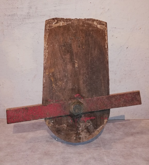 Sportello di botte, ARREDI E SUPPELLETTILI/ CONTENITORI, RECIPIENTI E OGGETTI DI USO DOMESTICO