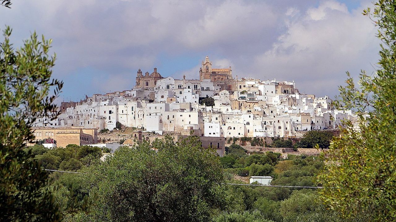 centro storico, di crinale, difensivo, agricolo, Ostuni (XI)