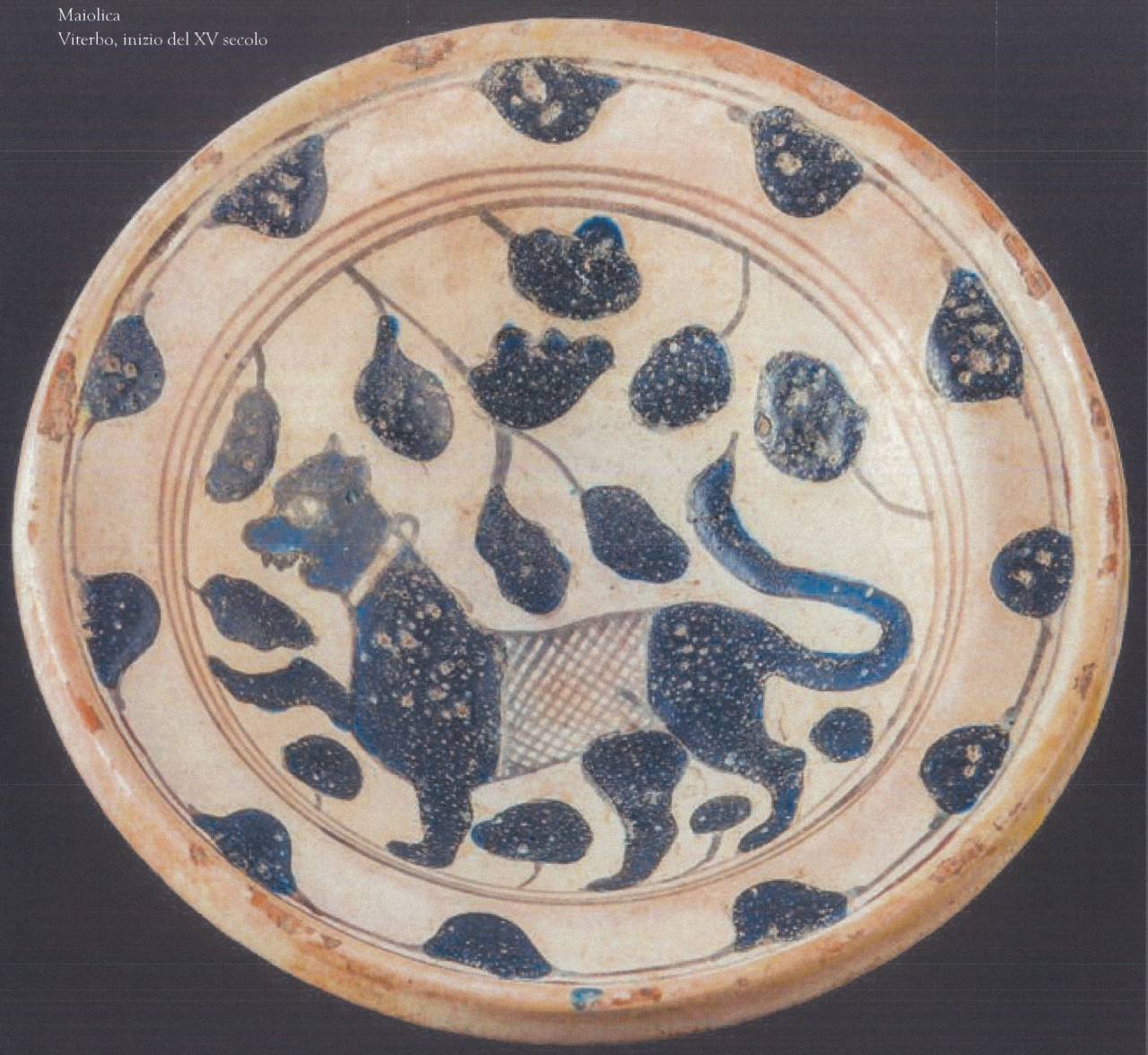 cane con motivi decorativi geometrici e vegetali (coppa, opera isolata) - ambito viterbese (inizio XV)