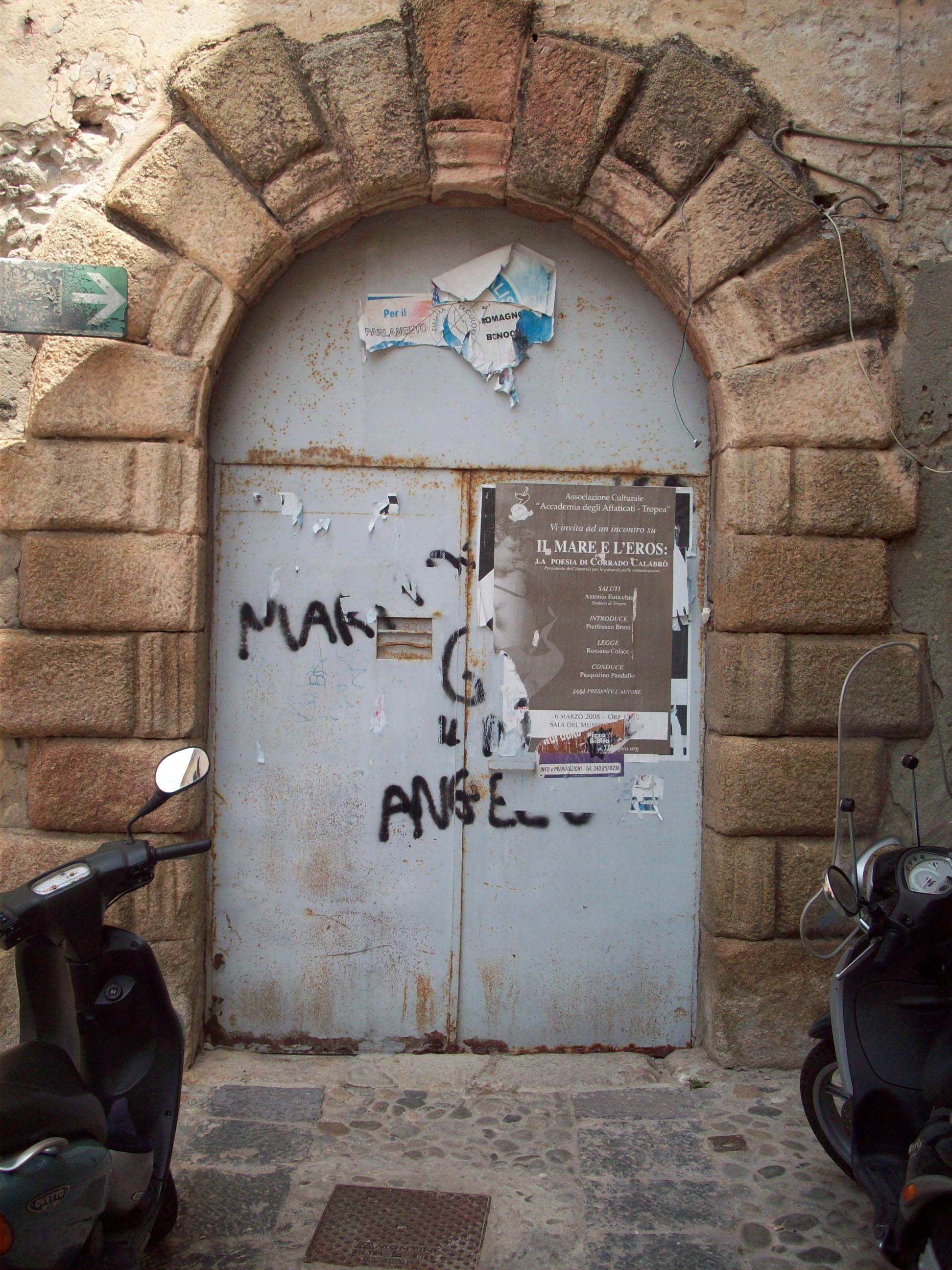 convento, Liceo Scientifico di Tropea ex convento Francescano (non determinabile)