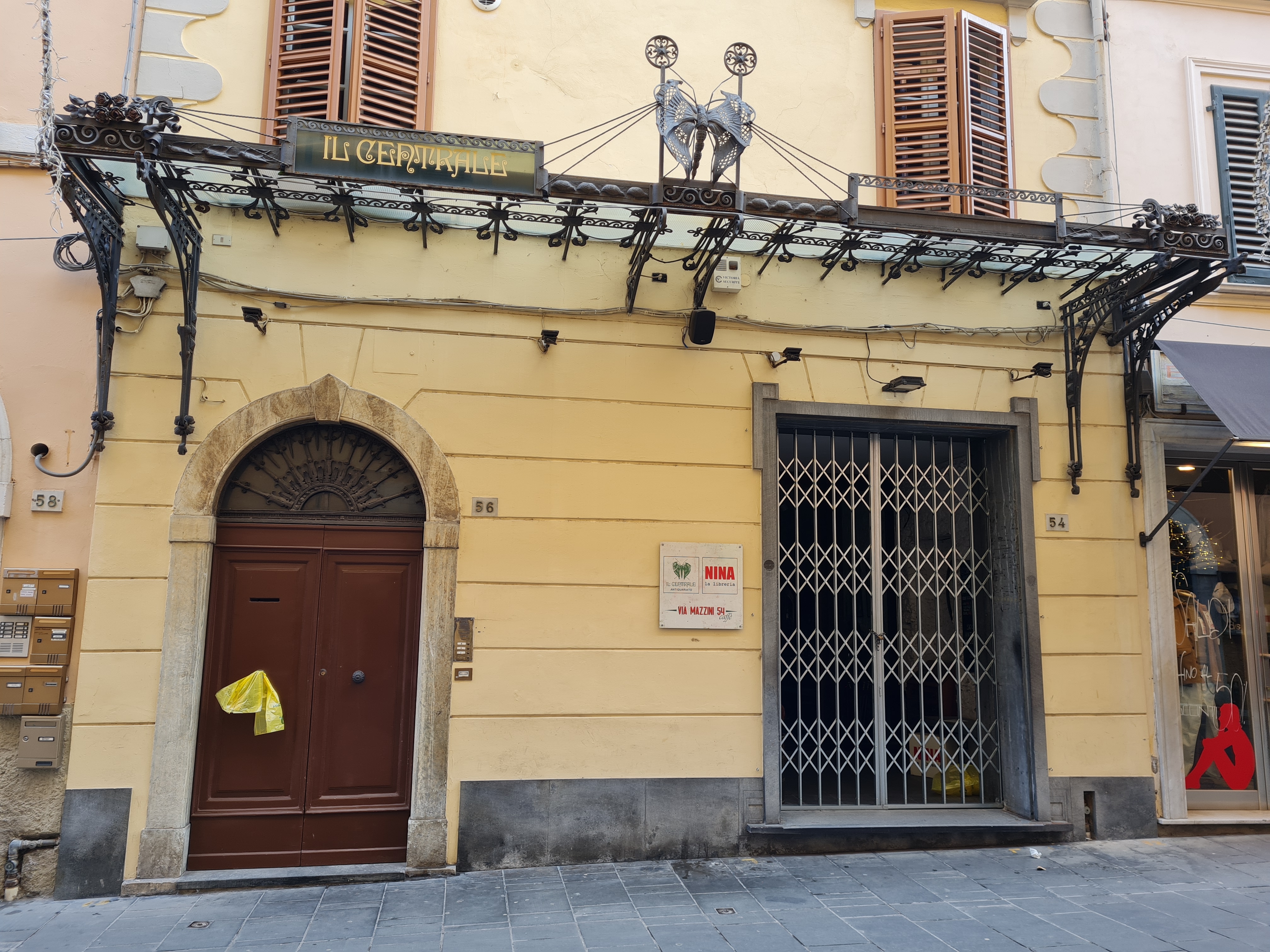bottega, negozio di antiquariato, Antiquariato Il Centrale, Cinema Teatro “Il Centrale” (denominazione originaria storica) (anni venti XX)