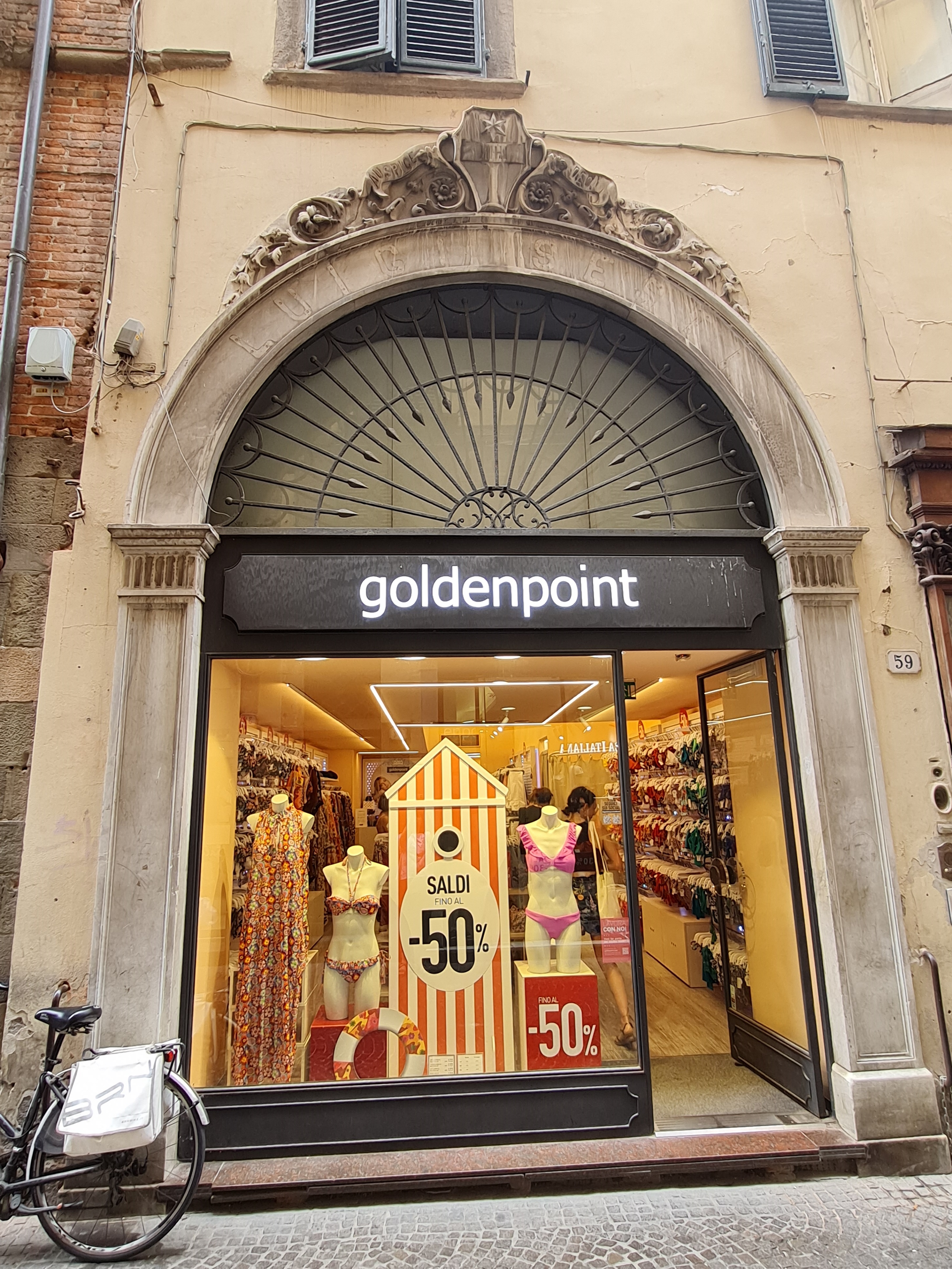 bottega, negozio di abbigliamento, Golden Point, Chelini (ex), Luigi Sesti (denominazione originaria storica) (anni sessanta XX)