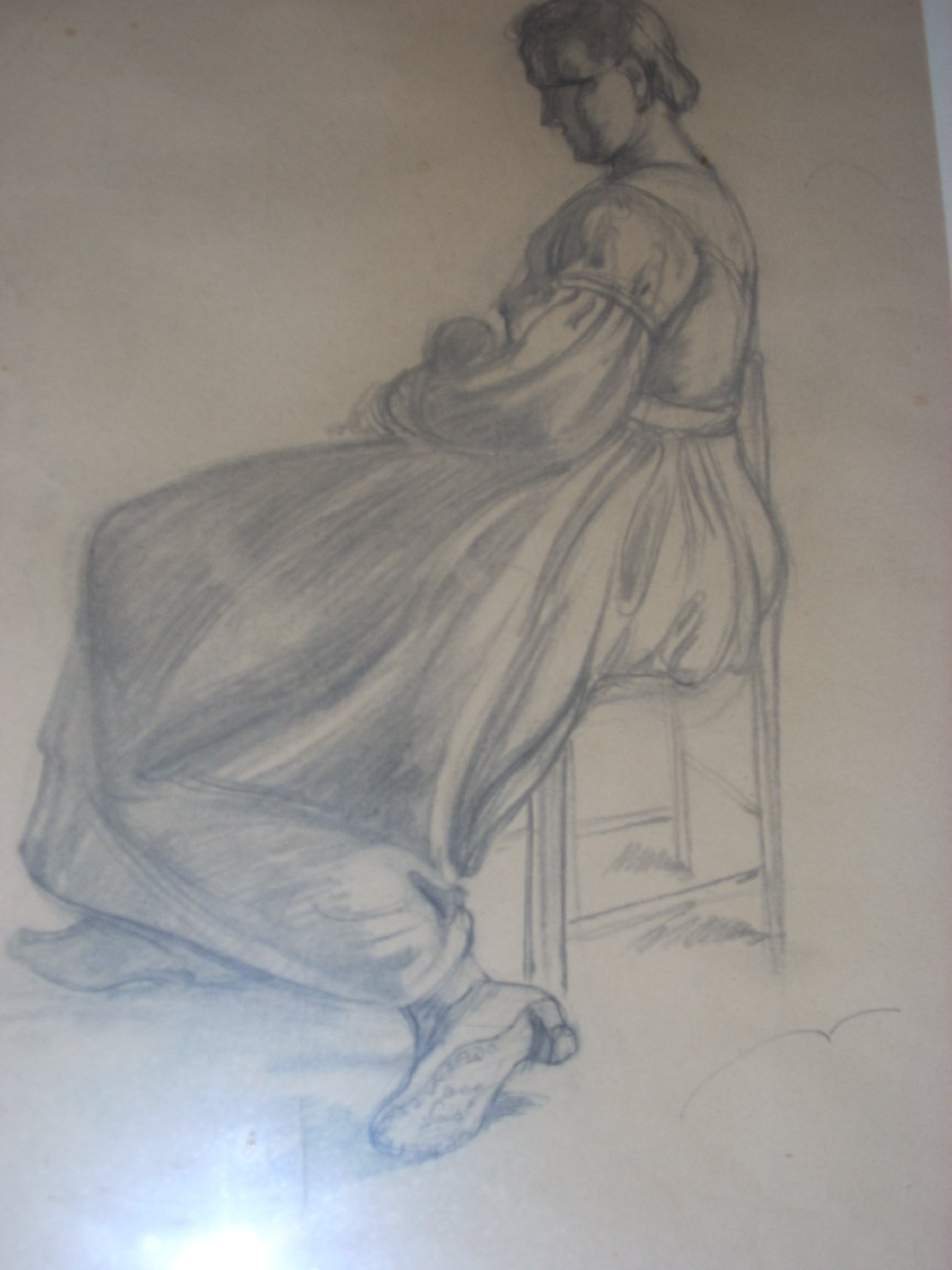 Costume molisano, figura femminile seduta (disegno) di Ciamarra Elena (secondo quarto sec. XX)