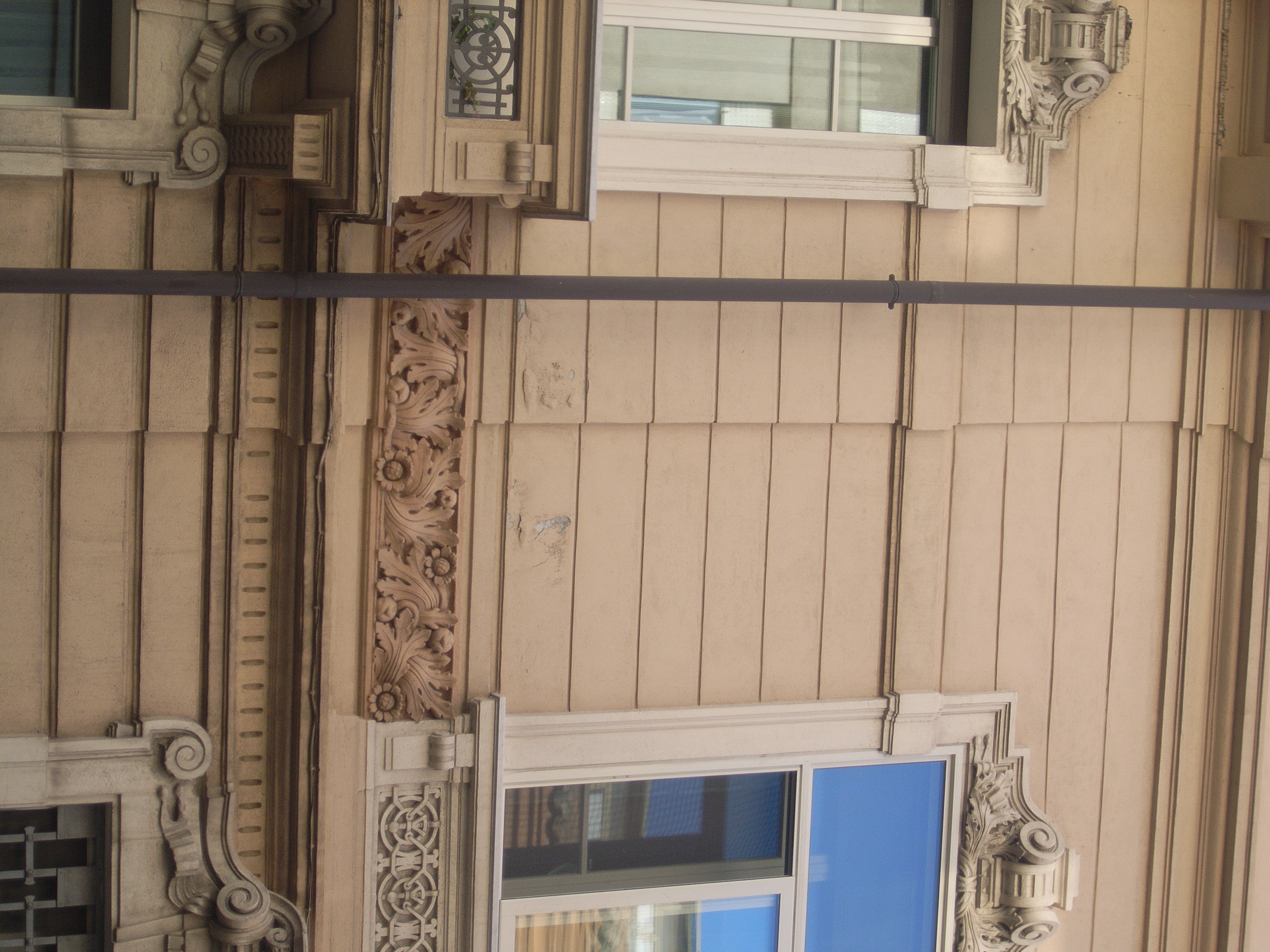 palazzo, Palazzo Mauro (XX)