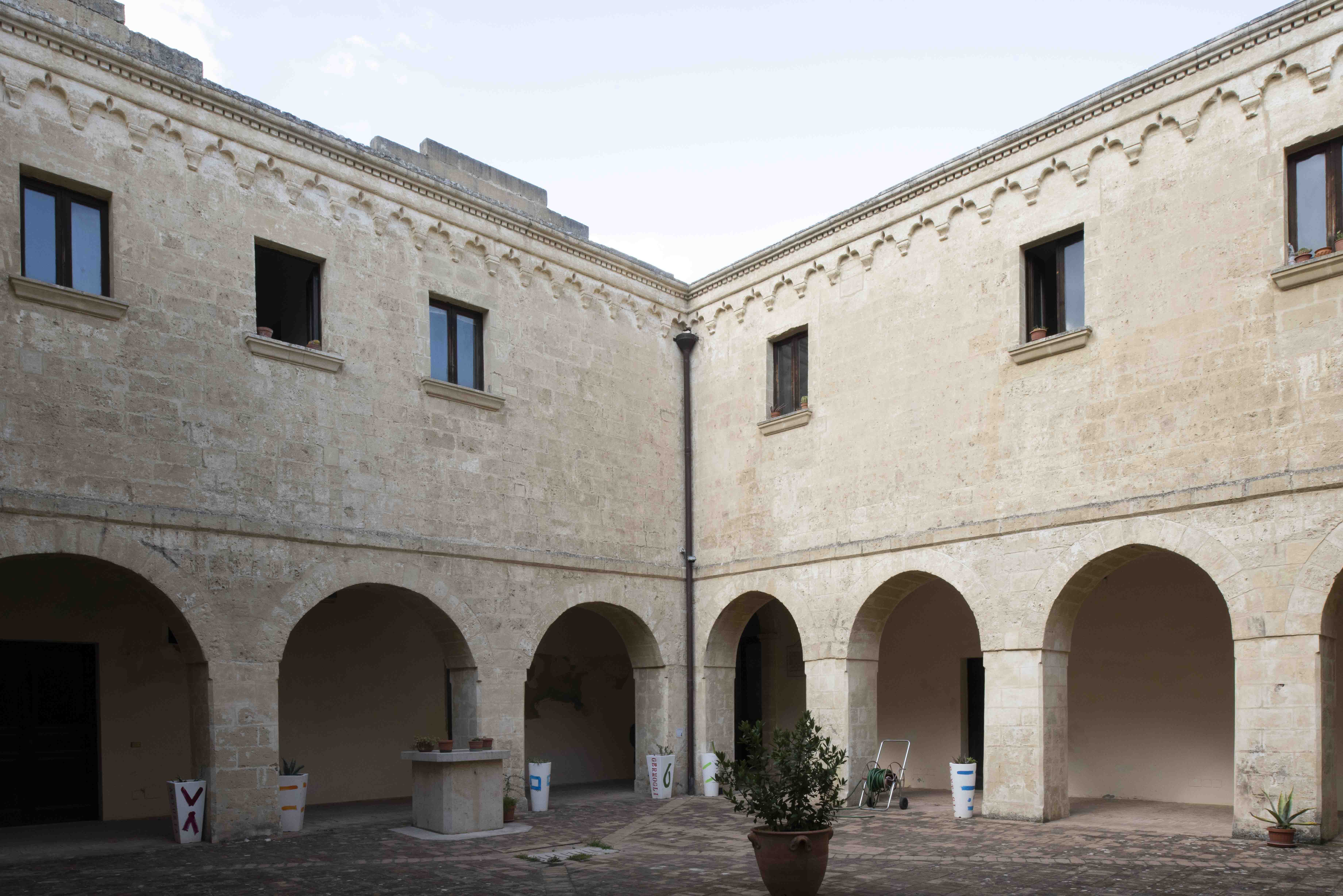 chiostro, Chiostro dell’ex Convento di Sant’Agostino (XVI)