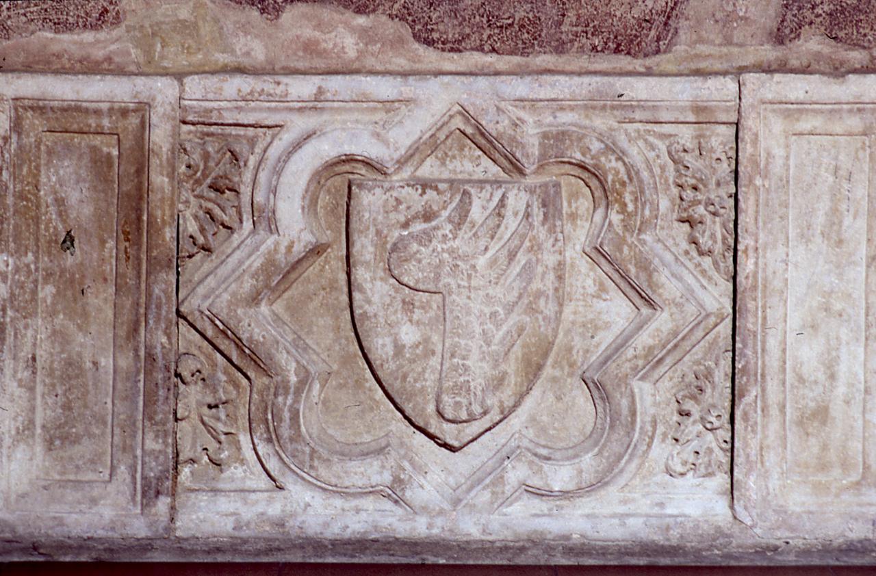stemma gentilizio della famiglia Guidalotti (rilievo) - produzione toscana (sec. XIV)