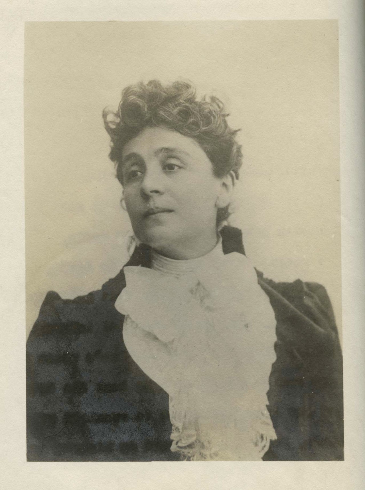 Ritratti fotografici - Attori - Eleonora Duse (positivo) di Bary Ancienne Photographie Benque (fine XIX)
