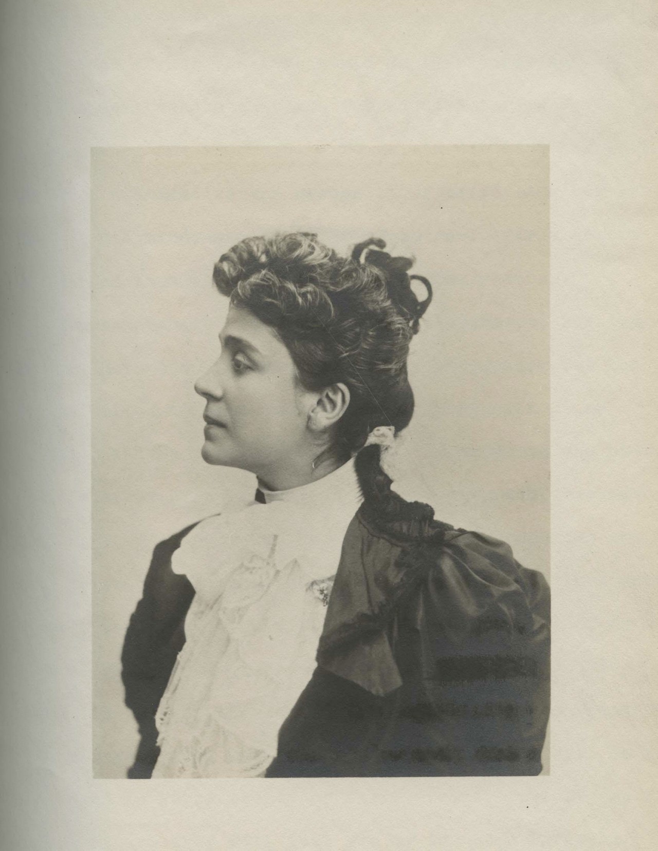 Ritratti fotografici - Attori - Eleonora Duse (positivo) di Bary Ancienne Photographie Benque (fine XIX)