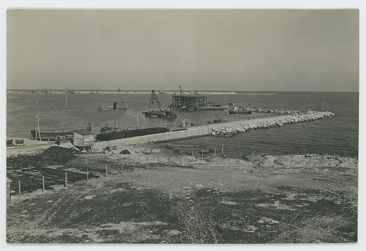 Manfredonia - veduta (positivo) di Valente, Umberto (XX)