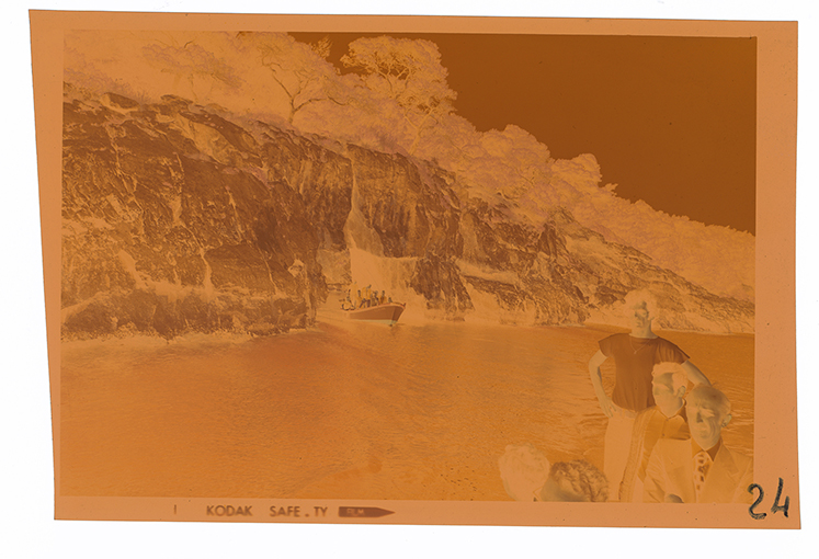 Isole Tremiti - San Domino - visita alle grotte marine (negativo) di Ficarelli fotostampa studio fotografico (XX)
