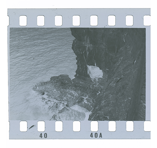 Polignano a Mare - Scogliera (negativo) di Anonimo (XX)