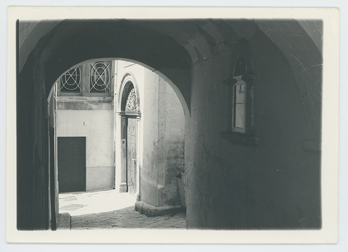 Castellana Grotte - Centro storico - Arco (positivo) di Anonimo (XX)