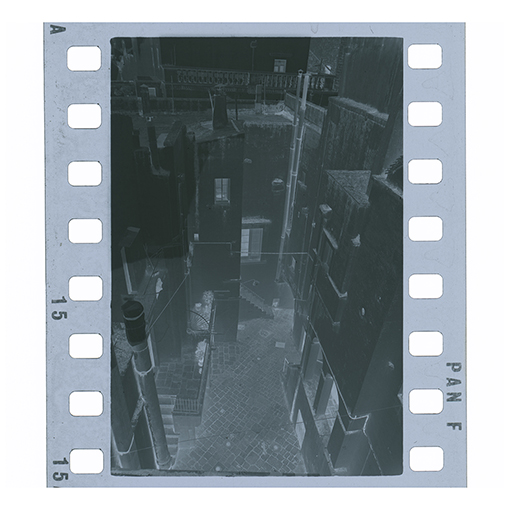 Putignano - Centro storico - Veduta dall'alto (negativo) di Anonimo (XX)