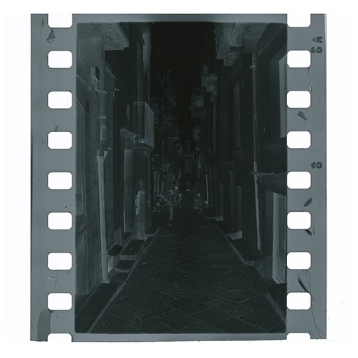 Putignano - Centro storico (negativo) di Anonimo (XX)