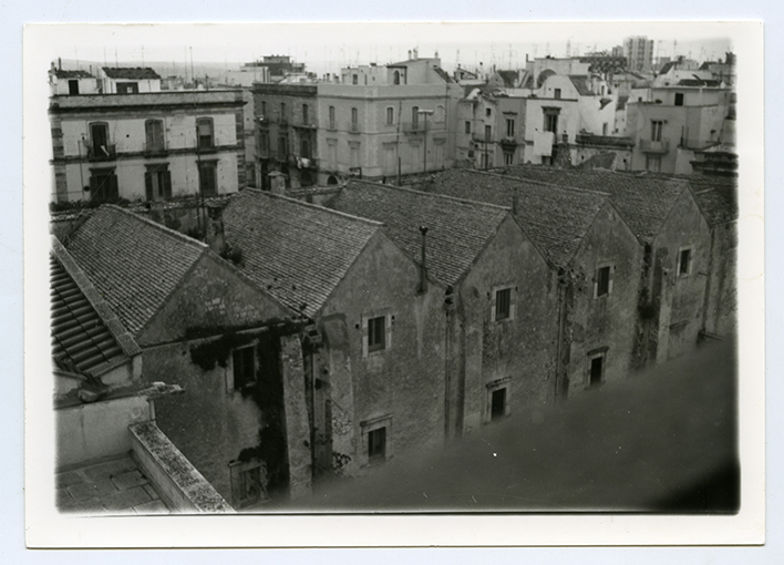 Putignano - Veduta del centro abitato (positivo) di Anonimo (XX)