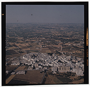 Locorotondo - veduta aerea (diapositiva) di Ramosini, Vitaliano, Stagnani, Vittorio (XX)