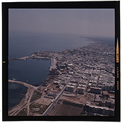 Molfetta - veduta aerea della città (diapositiva) di Ramosini, Vitaliano, Stagnani, Vittorio (XX)