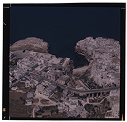 Polignano a Mare - veduta aerea di Lama Monachile (diapositiva) di Ramosini, Vitaliano, Stagnani, Vittorio (XX)