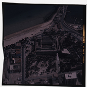 Manfredonia - veduta aerea del castello (diapositiva) di Ramosini, Vitaliano, Stagnani, Vittorio (XX)