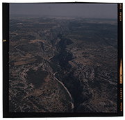 Laterza (Taranto) - veduta aerea della gravina (diapositiva) di Ramosini, Vitaliano, Stagnani, Vittorio (XX)