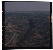 Laterza (Taranto) - veduta aerea della Gravina del Varco, a sinistra Masseria Cangiulli (diapositiva) di Ramosini, Vitaliano, Stagnani, Vittorio (XX)