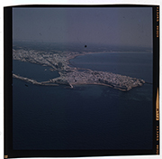 Gallipoli - veduta aerea dell'intera città (diapositiva) di Ramosini, Vitaliano, Stagnani, Vittorio (XX)