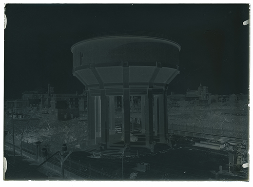 Lecce - Acquedotto pensile in via Armando Diaz (negativo) di Anonimo (XX)